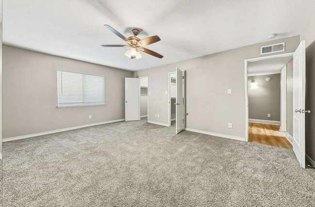 Building Photo - 1217 Lombardy Dr