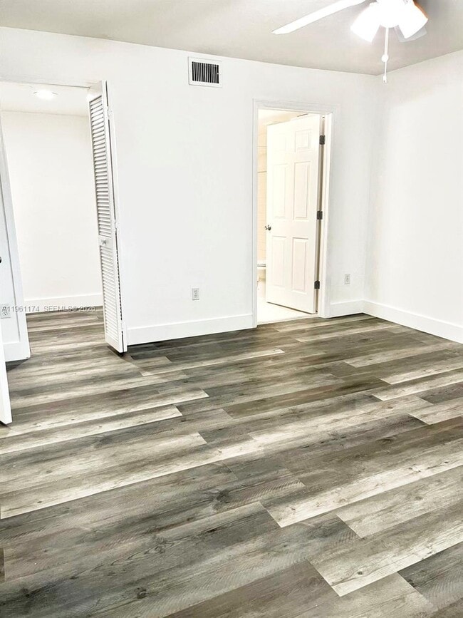 Foto del edificio - 1005 Palm Beach Trace Dr