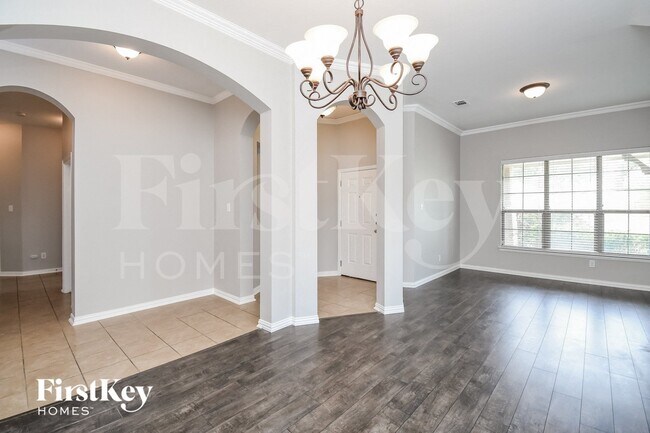 Foto del edificio - 5854 Cliff Ridge Dr