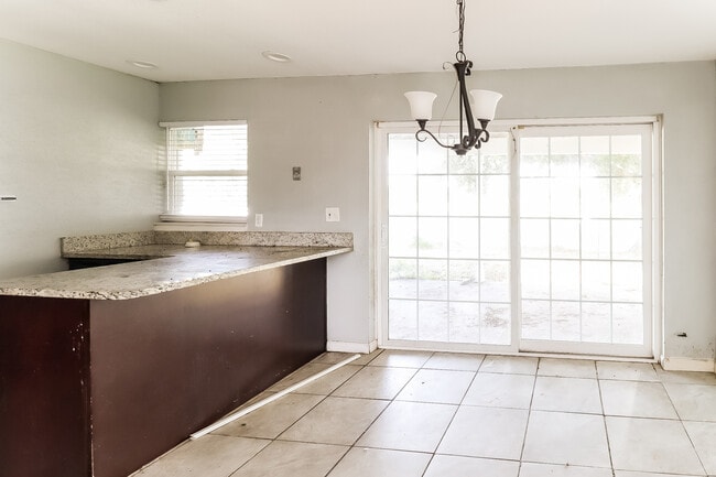 Foto del edificio - 4705 King Cole Blvd