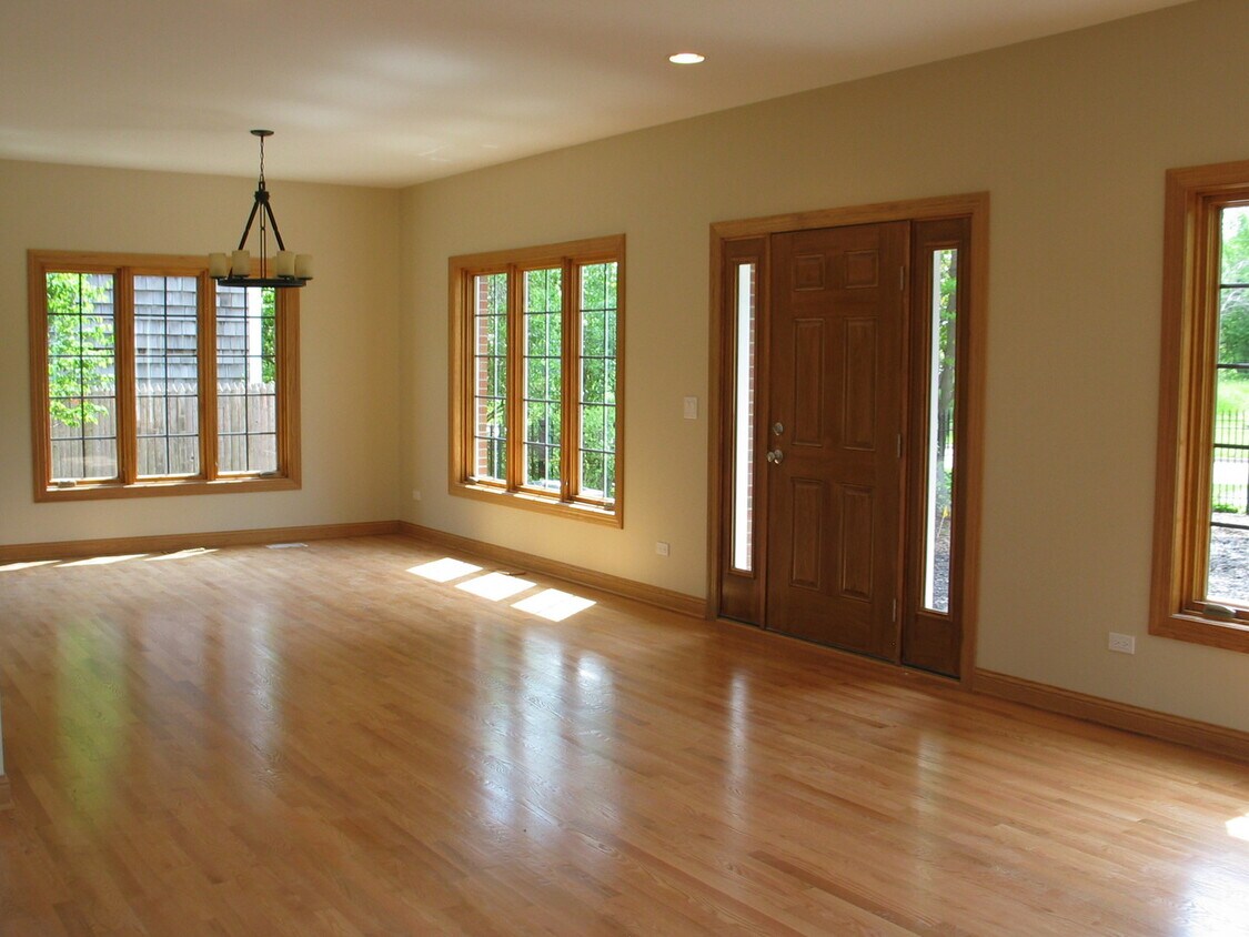 1411 N McKinley Rd, Lake Forest, IL 60045 Townhome Rentals in Lake