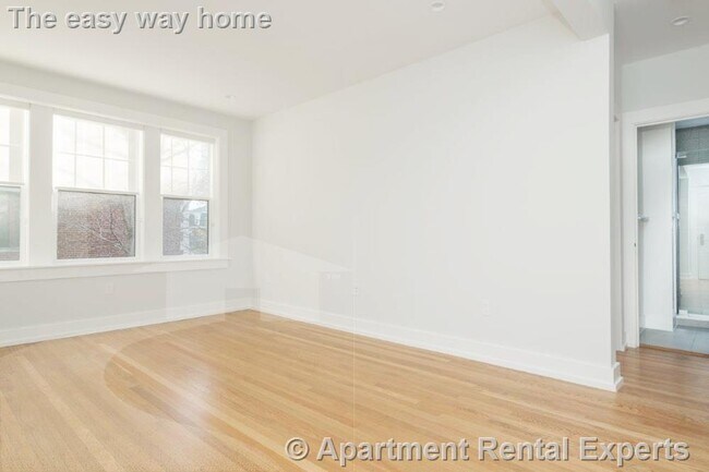 Building Photo - 17 Forest St