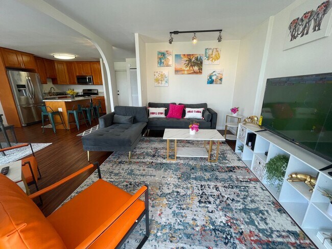 Foto del edificio - Skyline Living | Furnished 2-Bedroom with ...