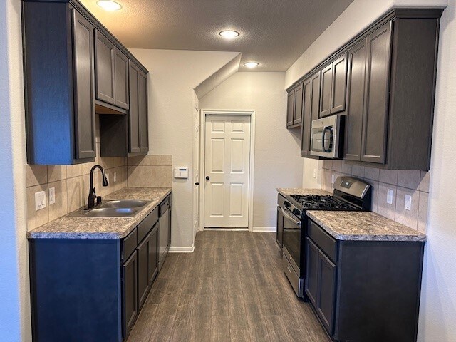 Foto del edificio - 528 N 1st St