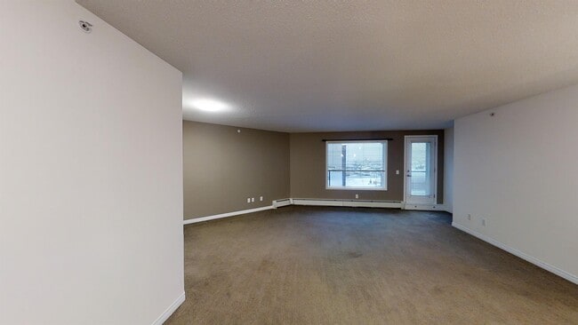 Building Photo - 9124-9196 96 Ave