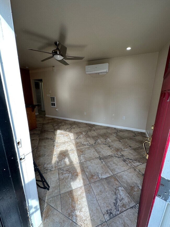Foto del edificio - 2214 4th St