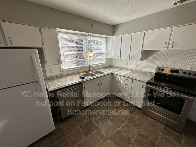 Foto del edificio - 9801 E. 81st. Ter.