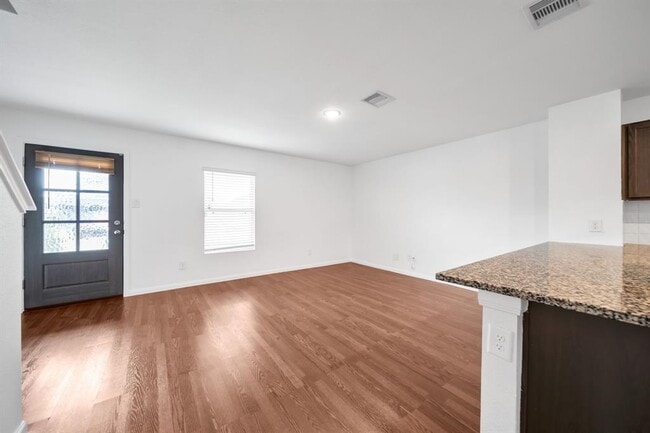 Building Photo - 16570 Colleen Pl