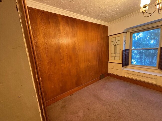 Building Photo - 8123 Vista Ave