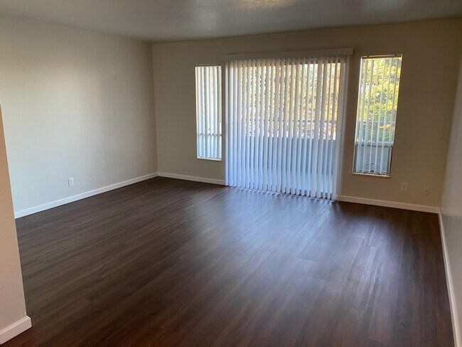 Foto del edificio - 1064 Kirkland Ave NE