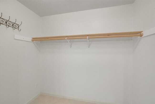Building Photo - 8415 Braesdale Ln