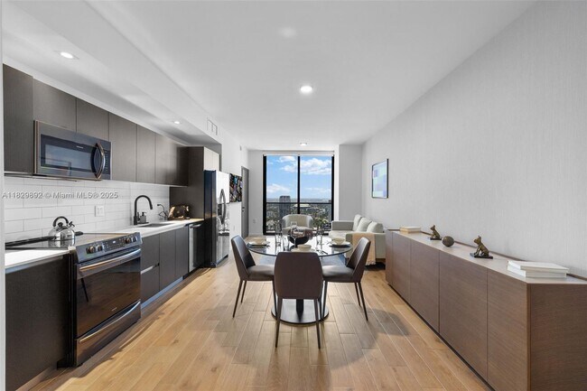 Foto del edificio - 398 NE 5th St