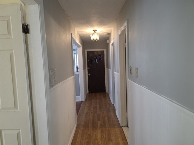 Building Photo - 119 Webster St