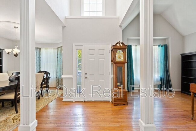 Building Photo - 4701 Harlequin Way