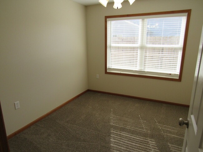 Building Photo - Attached Garage + Fenced-in Backyard + Vau...