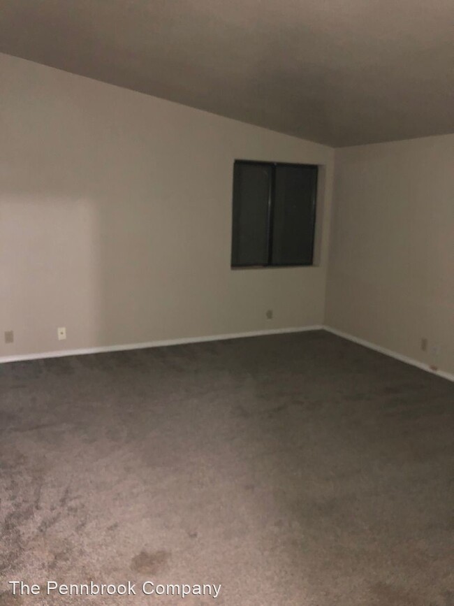 Foto del edificio - 3 br, 2 bath House - 651 N Cedar Ave