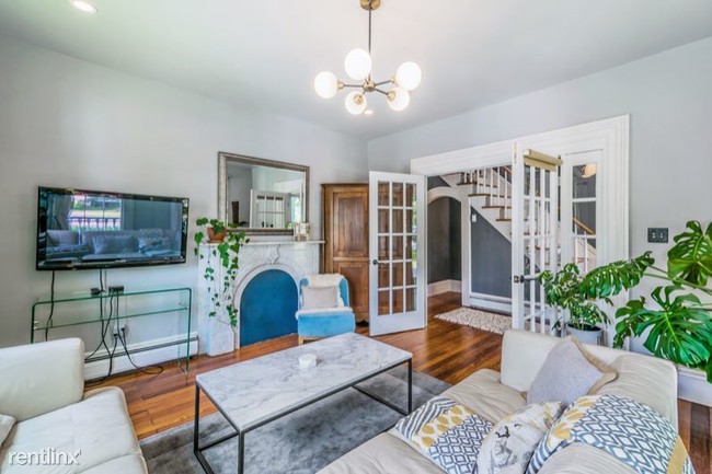 Building Photo - 3 br, 2 bath House - 19 Maple Ave