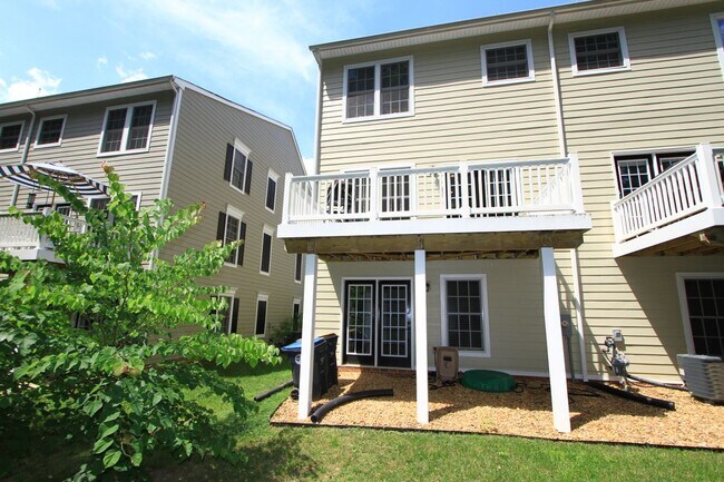 Foto del edificio - 129 Parkway Ct