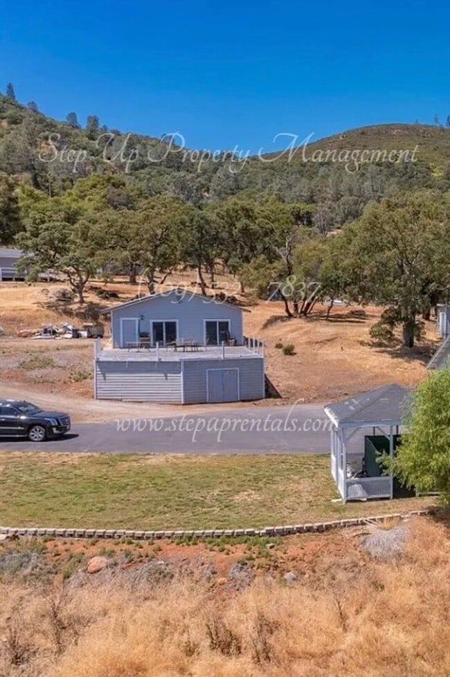 Building Photo - 6655 Jaquima Dr