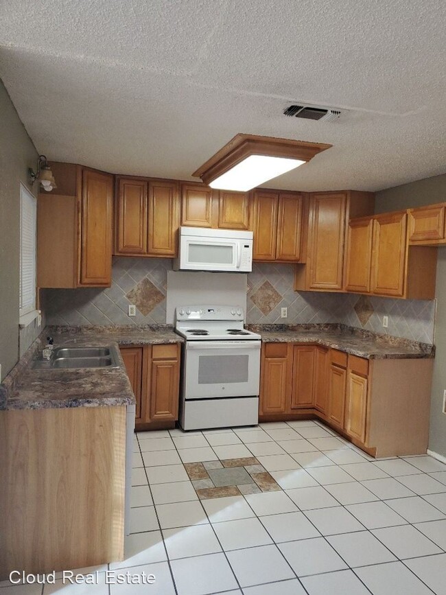 Building Photo - 4 br, 2 bath House - 4402 JANA