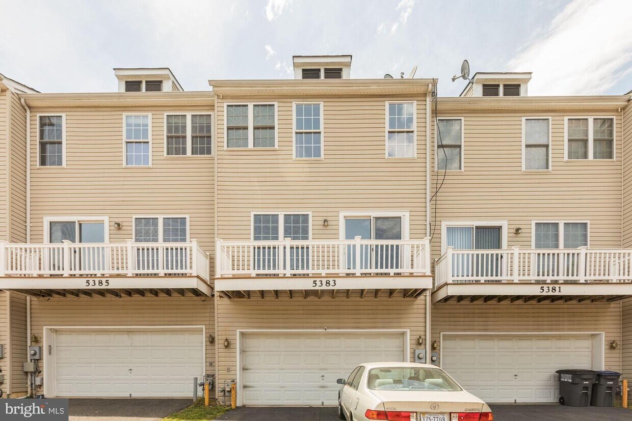 5383 Lavender Mist Ct, Centreville, VA 20120 Townhome Rentals in