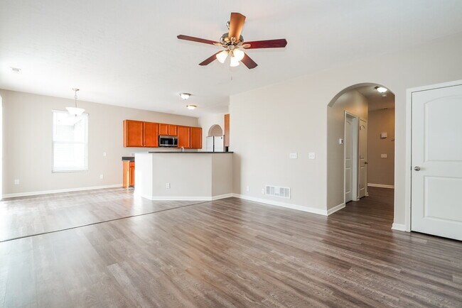 Foto del edificio - 5841 Marble Creek St