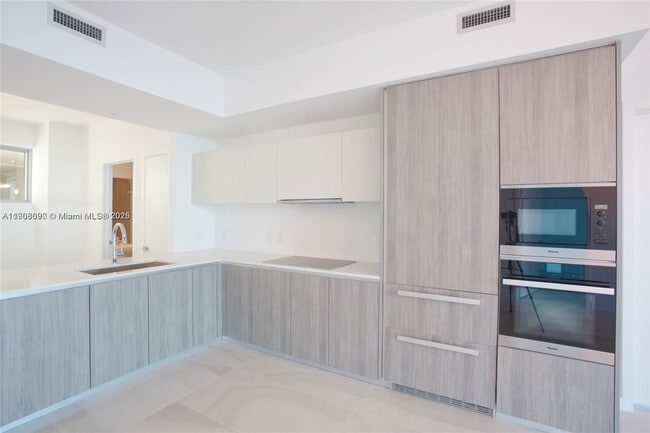 Foto del edificio - 2800 NE 7th Ave