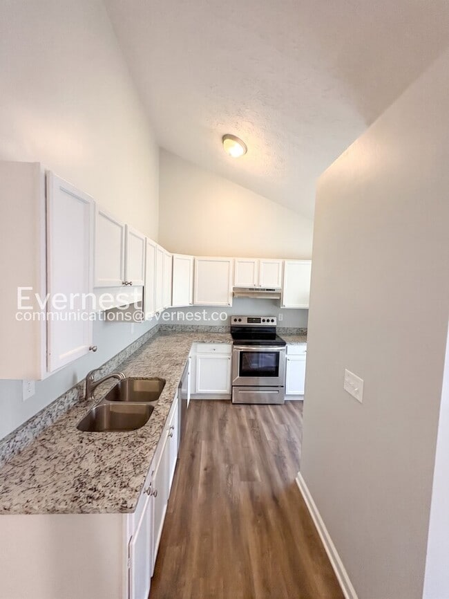 Building Photo - 206 Dove Pl