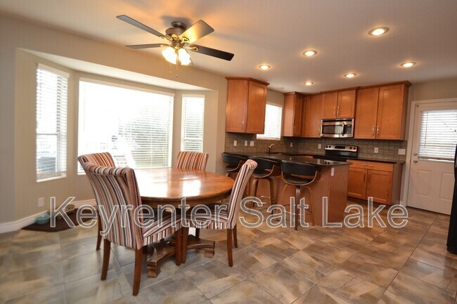 Foto del edificio - 8048 Peregrine Pl