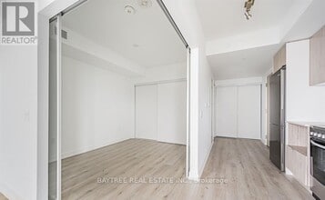 Building Photo - 395 Bloor St E