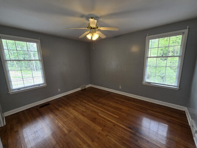 Foto del edificio - 604 Highland Park Dr
