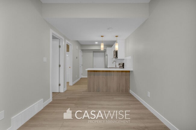 Building Photo - 1061 Berg Pl