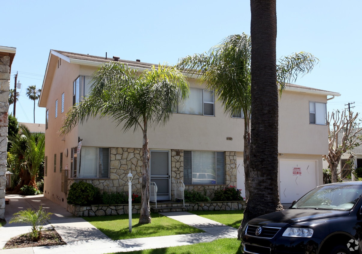 Building Photo - 2828 E Mariquita St