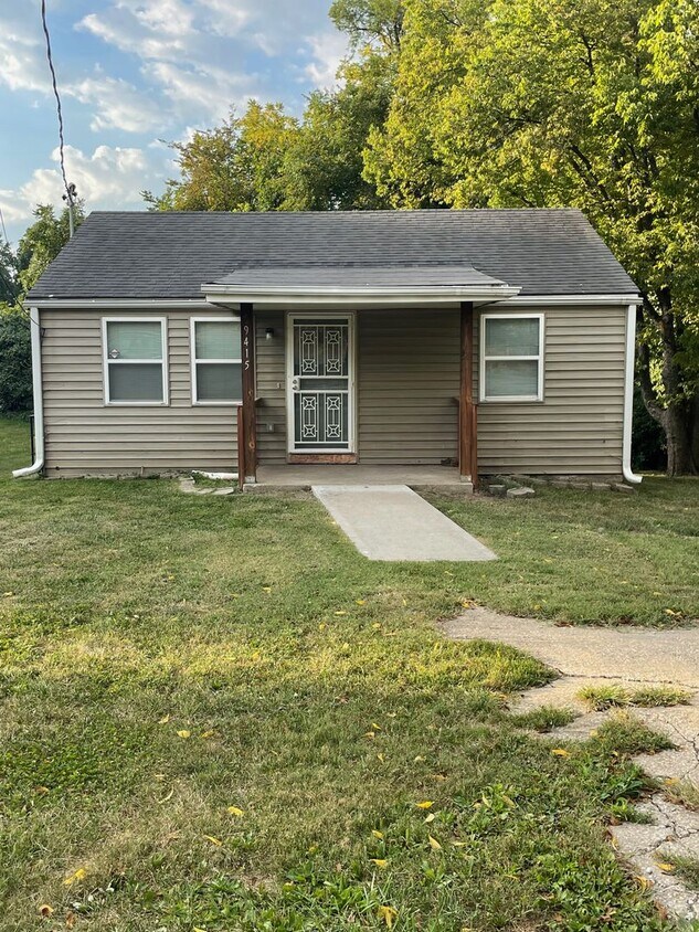Primary Photo - Cozy home in KC