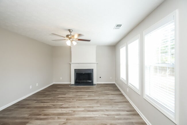 Building Photo - 12250 Molly Sue Ln
