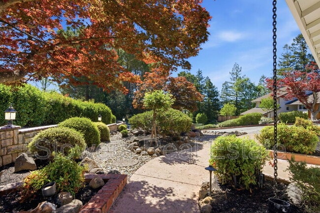 Foto del edificio - 155 Mountain Canyon Pl