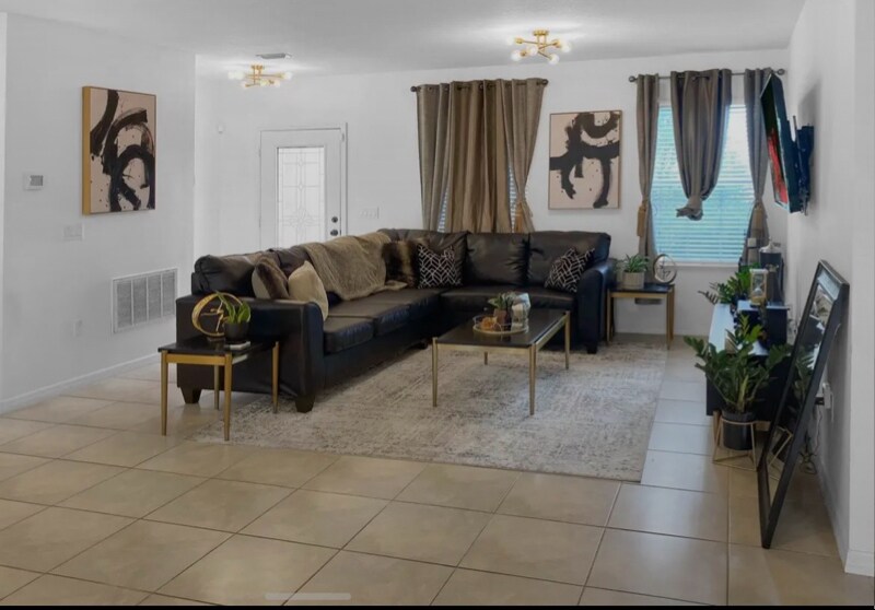 Foto principal - 3809 Spring Creek Rd