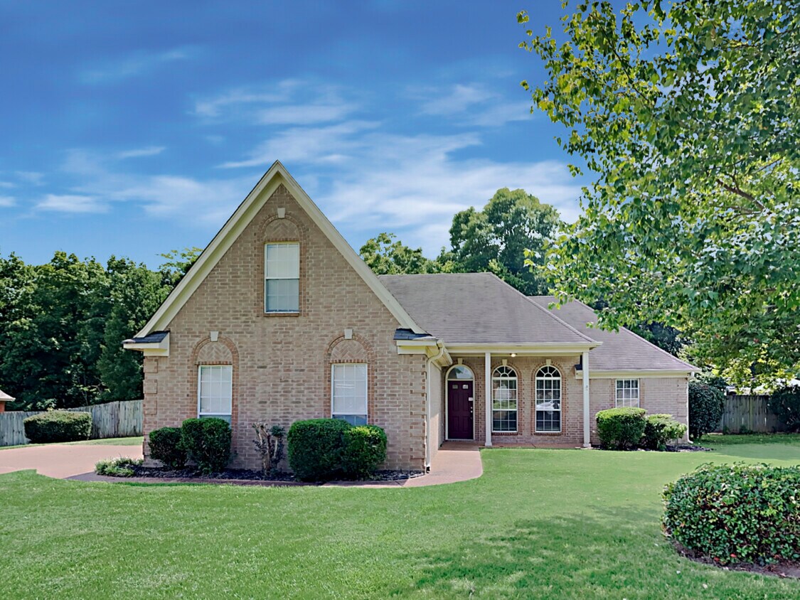 2395 Greencliff Drive House for Rent in Southaven, MS