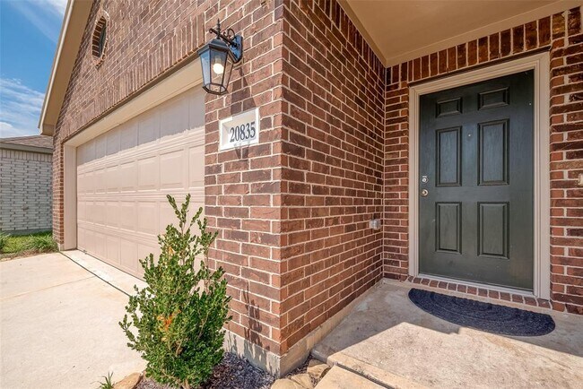 Foto del edificio - 20835 Acorn Valley Dr