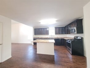 Building Photo - 13911 Cypress Meadows Dr