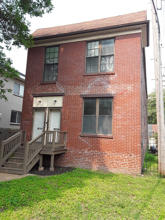 Front of building - 3111 Morganford Rd