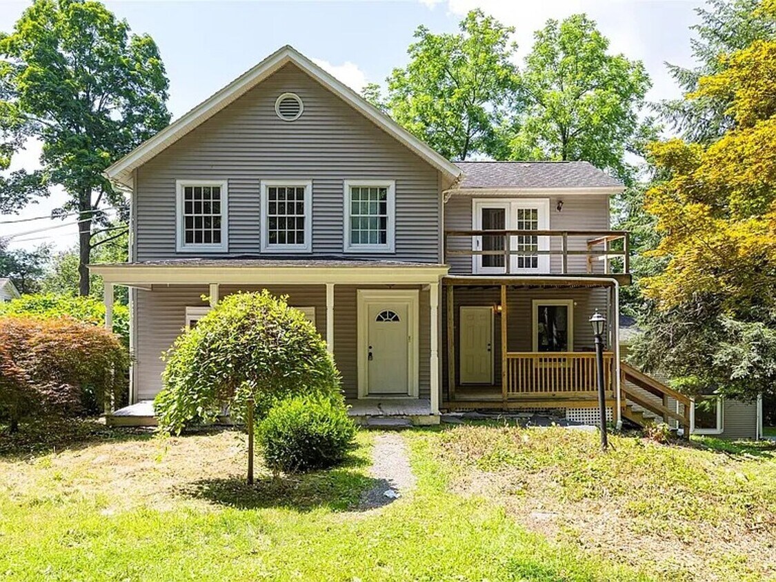 Foto principal - 1432 Lincoln Terrace LLC