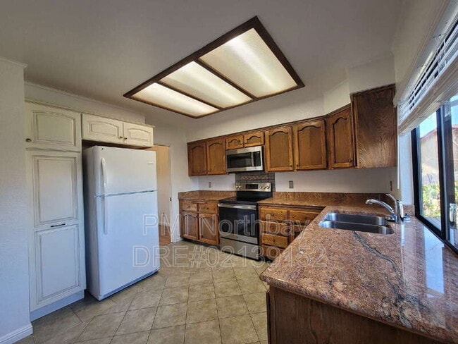 Building Photo - 3552 Larchmont Ct
