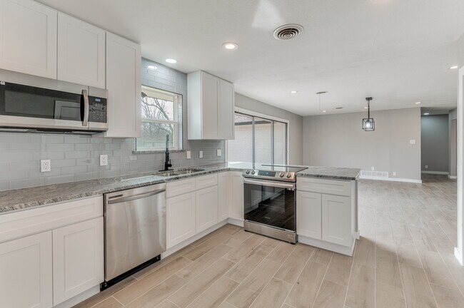 Foto del edificio - 1218 Hillcrest St
