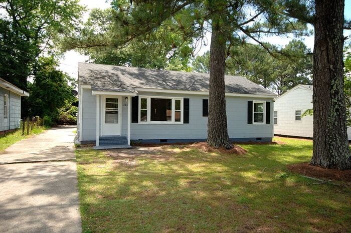 Foto principal - 204 S Spence Ave