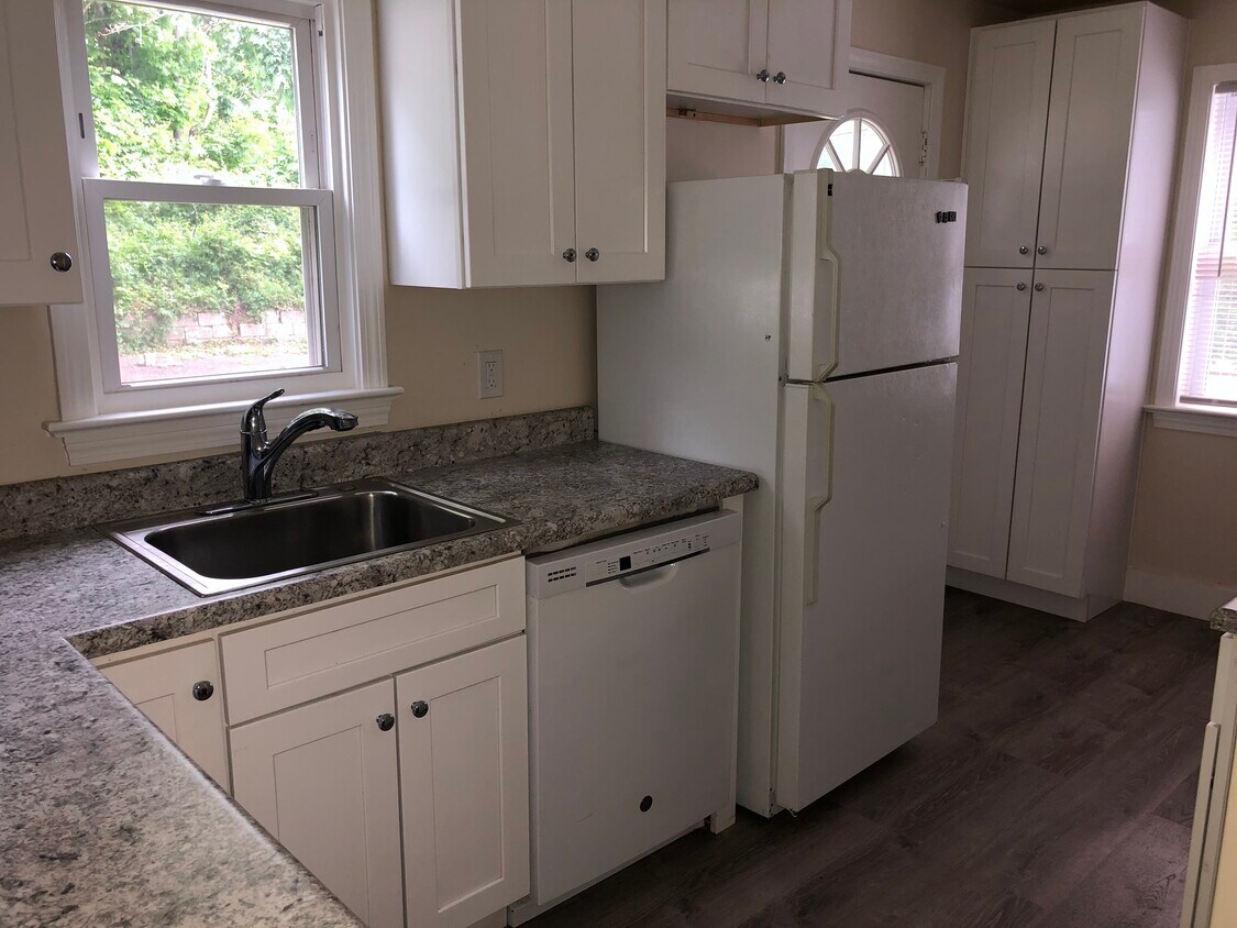 16 Minturn Rd, Bridgeport, CT 06606 House Rental in Bridgeport, CT