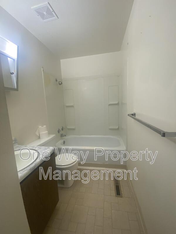 Building Photo - 64 12th St