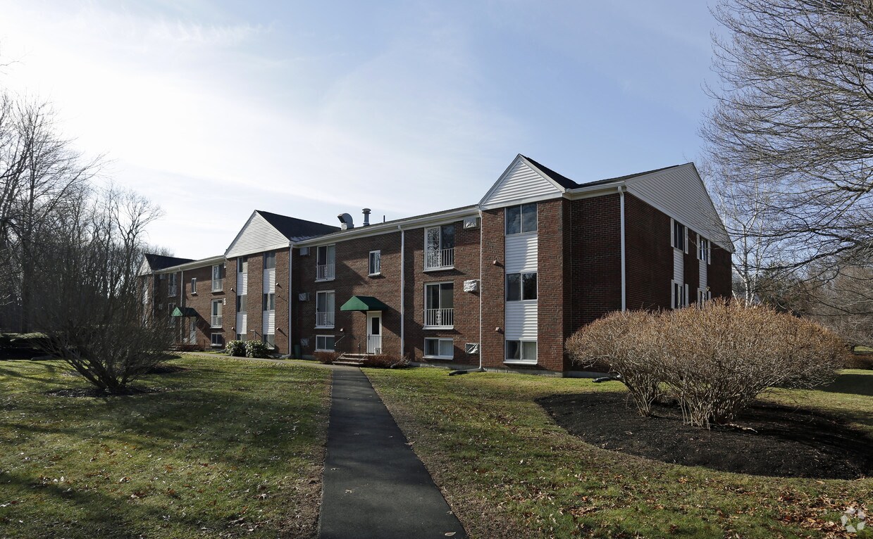 Birchwood Pointe Apartments in Amesbury, MA