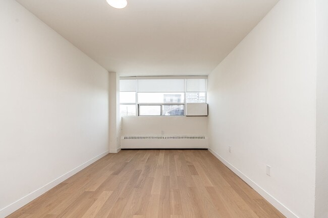 Photo du bâtiment - 730 St Clarens Ave