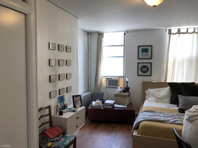 Foto del edificio - 1 br, 1 bath Apartment - 187 Skillman Ave 2R